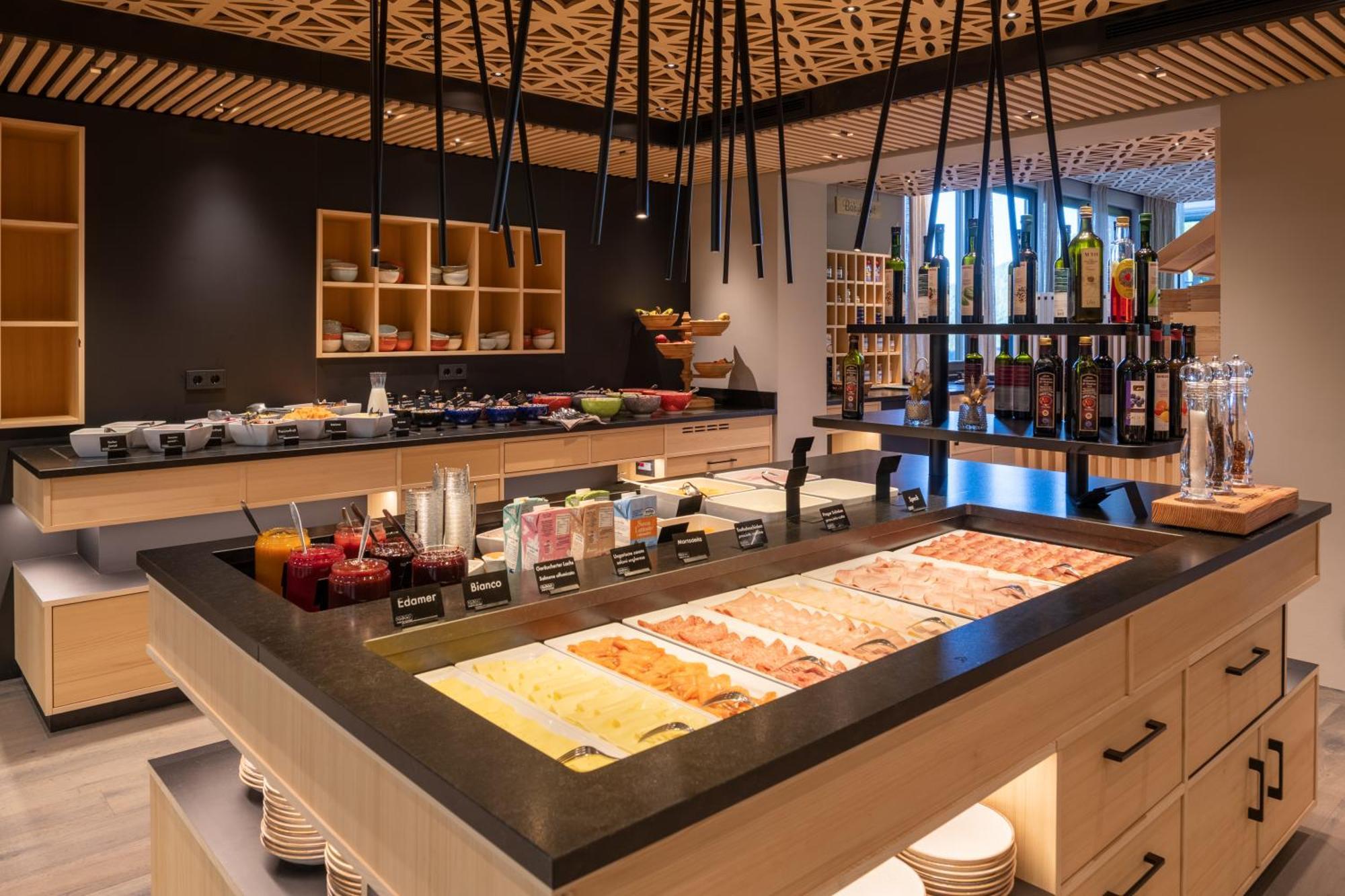 Familienhotel Huber วัลเลส ภายนอก รูปภาพ